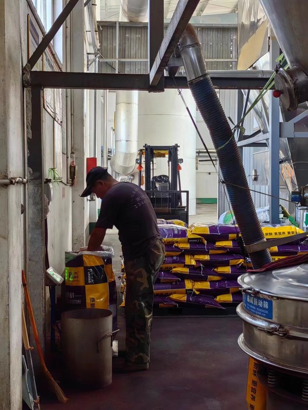 Pureza ≥ 90% Hemoglobina en polvo Contenido de metales pesados ≤ 10 ppm Almacenado a 2-8°C